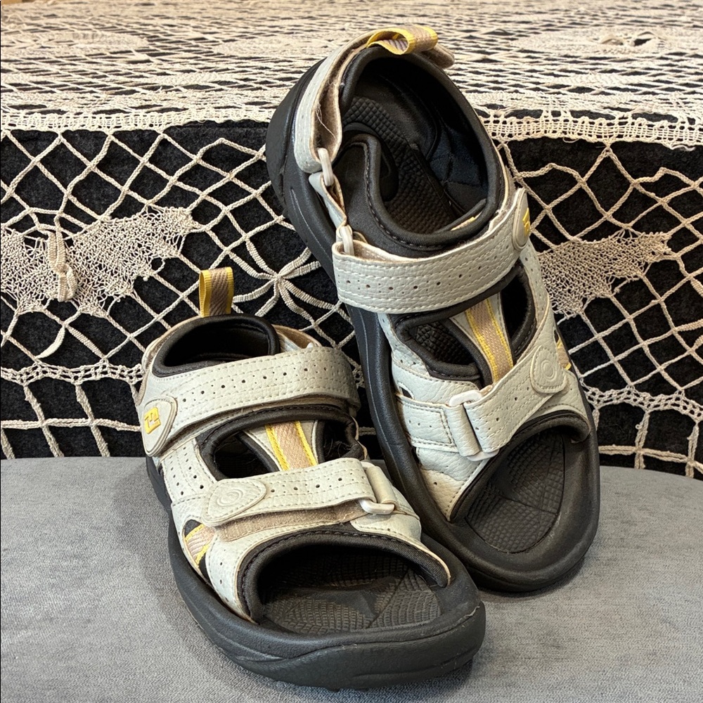 FootJoy Wonen’s Golf Sandal, size 8